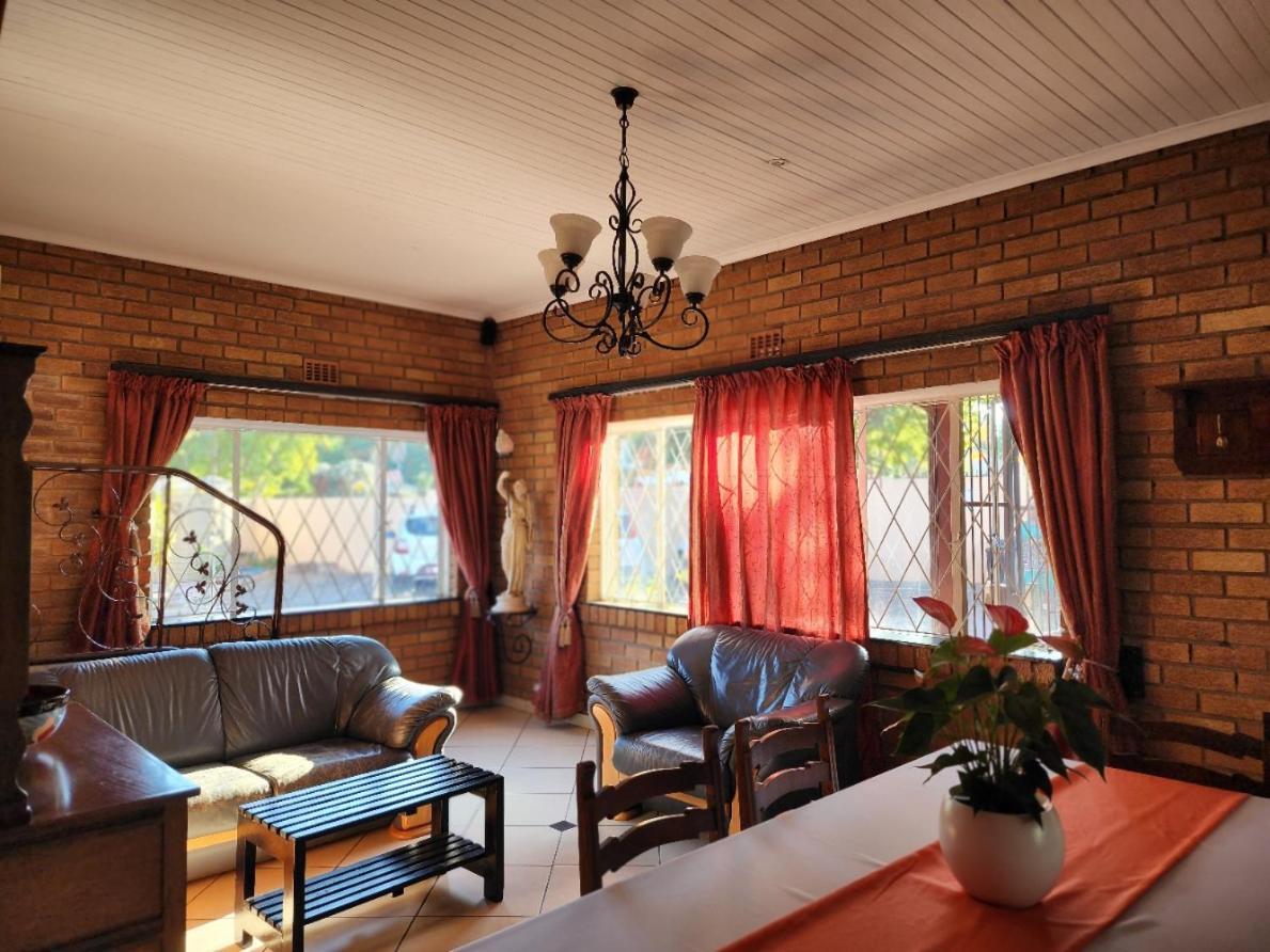 Southy Inn By The Lake Benoni Dış mekan fotoğraf